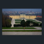 Schloss Schönbrunn Poster<br><div class="desc">Joggare som rinner upp backe</div>