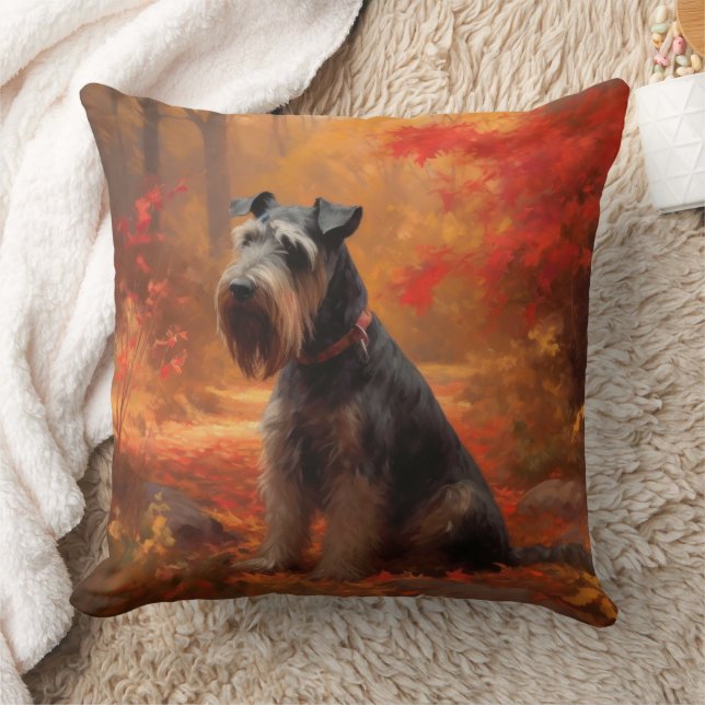 Schnauzer bland fallande höstlöv Inspirerar Kudde (Filt)