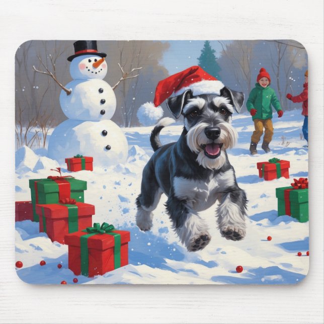 Schnauzer springar i snö med julhatt musmatta (Framsidan)
