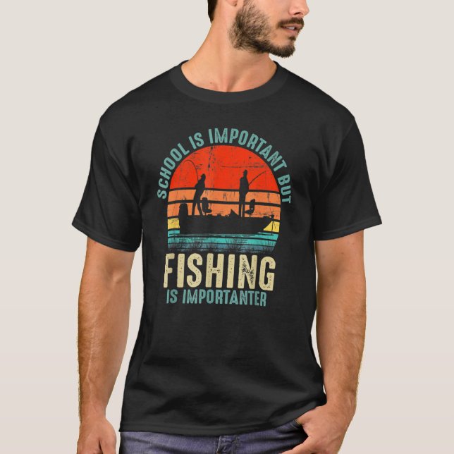 School Is Important But Fishing Is Importanter Boy T Shirt (Framsida)