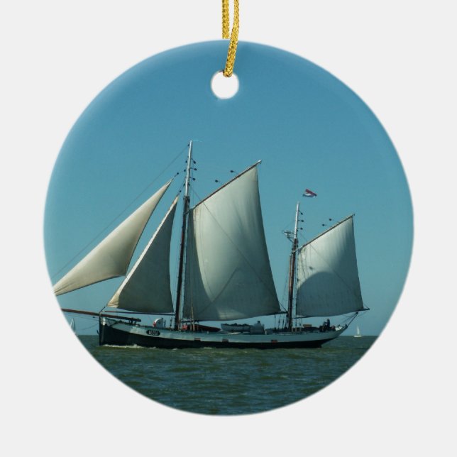 Schooner på havet julgransprydnad keramik (Framsidan)
