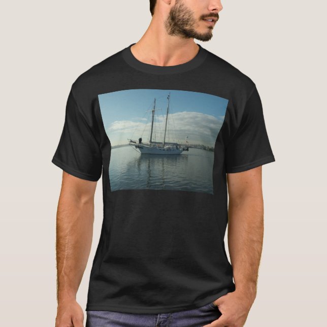Schooner Taio Tee Shirt (Framsida)