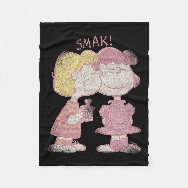 Schroeder &amp; Lucy Valentine's Day Kiss  Fleecefilt (Framsidan)