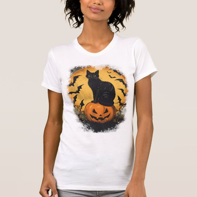 Schwarze Katze auf Halloween-Kürbis T Shirt (Framsida)