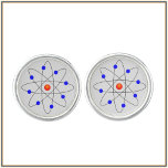 Science Älskare Atom Pair of Cufflinks<br><div class="desc">Lättfångad manschettlänk med en ATOM-bild på en neutralt grått-bakgrund. Underbar gåva till vetenskapen älskare i ditt liv!</div>