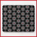 Science Älskare Black and Red Atom Mousepad<br><div class="desc">Svart muspekare adormerad med bild av atomen. Coolans gåva till vetenskapen älskare i ditt liv!</div>