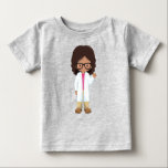 Science Girl, Latina Girl, Cute Girl, Scientist T Shirt<br><div class="desc">Cute,  roligt och god design med Latina-tjejen i labbet jackar och glasögon. Modern gåva och trendig,  perfekt för älskare i ditt liv.</div>