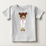 Science Girl, Scientist, Cute Girl, Brown Hair T Shirt<br><div class="desc">Cute,  roligt och god design med en tjej i labbet jackar och glasögon. Modern gåva och trendig,  perfekt för älskare i ditt liv.</div>