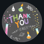 Science Sticker Tack för att du födelsedag Flickor Runt Klistermärke<br><div class="desc">♥ din egen perfekt,  Cupkaka Topper och Kuvert Seal! Vetenskapligt tema.</div>