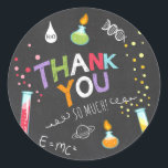 Science Sticker Tack för att du födelsedag Lab Runt Klistermärke<br><div class="desc">♥ din egen perfekt, Cupkaka Topper och Kuvert Seal! Vetenskapligt tema.</div>