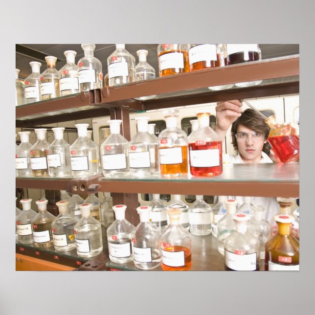 Science student i klassrum poster (Framsidan)