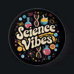 Science Vibes Groovy, första dagen i Back to schoo Knapp<br><div class="desc">Science Vibes Retro Första dagen för Back to school Groovy-läraren</div>