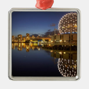 Science World och CBD återspeglas i False Creek, Julgransprydnad Metall