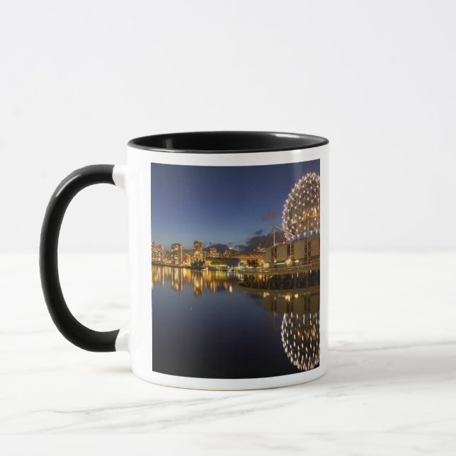 Science World och CBD återspeglas i False Creek, Mugg (Vänster)