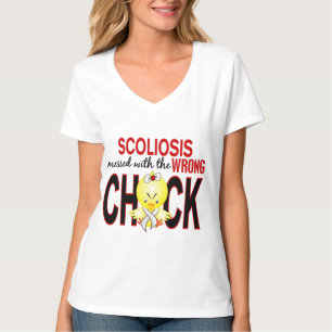 Scoliosis röra med den fla chicken t-shirt