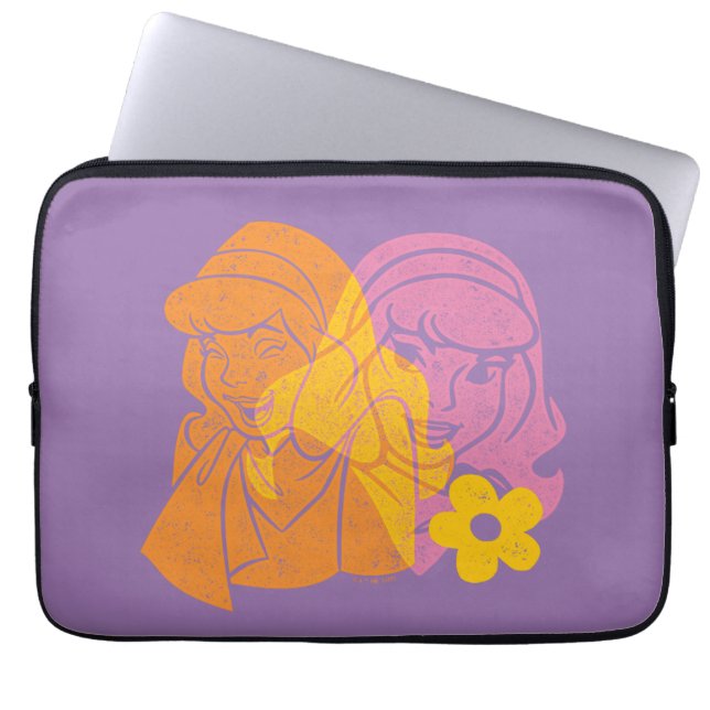 Scooby-Doo | Daphne Flower Porträtt Laptop Fodral (Framsidan)