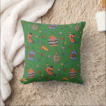 Scooby-Doo Holiday Snack Lights Pattern Kudde<br><div class="desc">Keep the holidays festive with this fun Scooby Snacks and holiday lights pattern! Wrap your gifts with this fun design,  have parties on a table cloth,  or decorate with a throw pillow! Shop this graphic on even more customizable Zazzle gifts!</div>