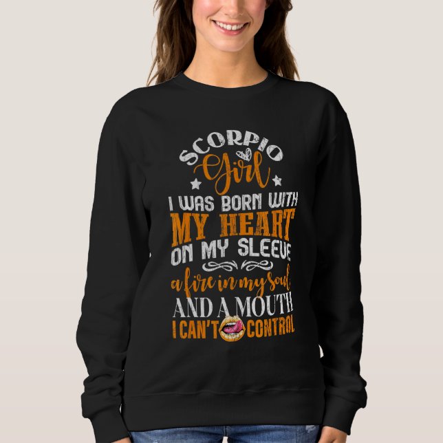 Scorpio Girl Zodiac Sign Graphic T Shirt (Framsida)