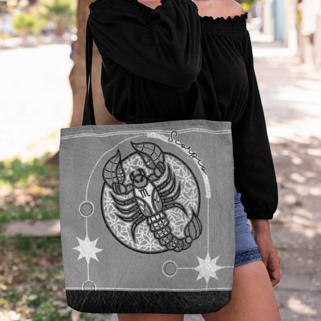 Scorpio Zodiac Sign Black and White Mandala Tygkasse (Skapare uppladdad)