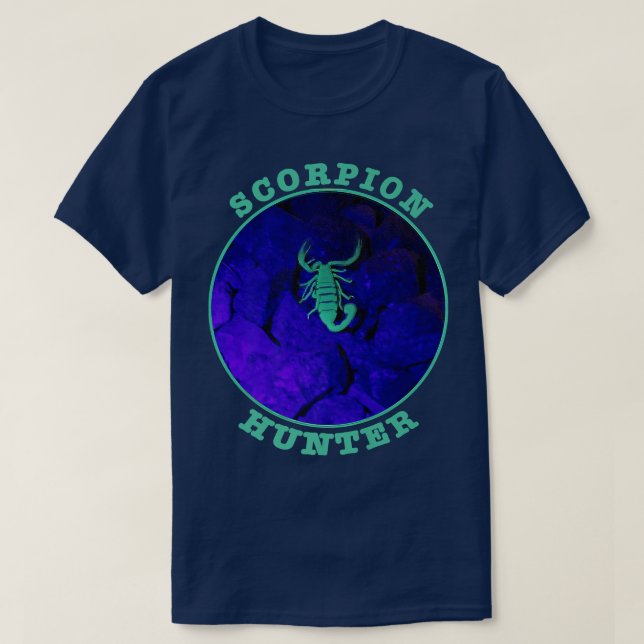 Scorpion Hunter Arachnids Desert Night Watch Desig T Shirt (Design framsida)