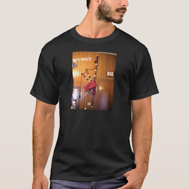Scotland Bagpipe Tartan Plade Musical Instrument T Shirt (Framsida)