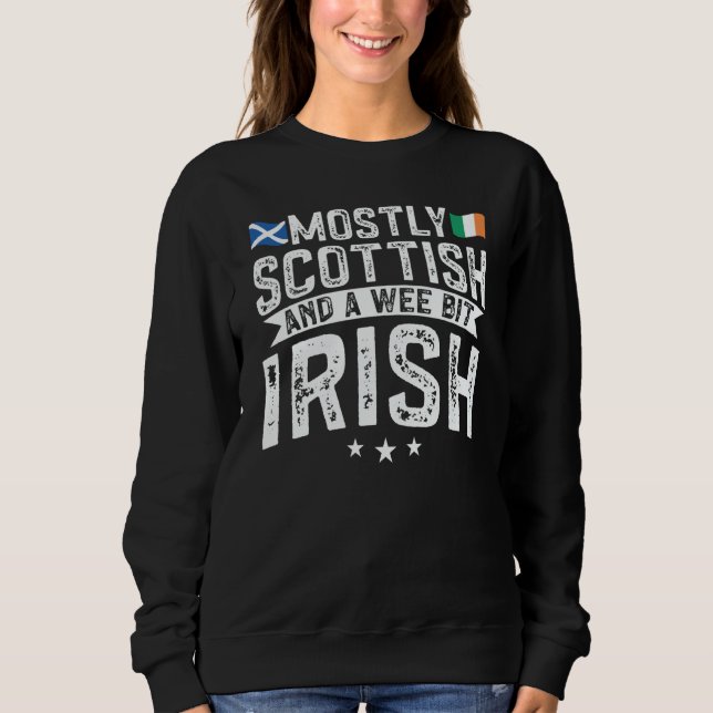 Scotland Uk Mostly Scottish And A Wee Bit Irish T Shirt (Framsida)