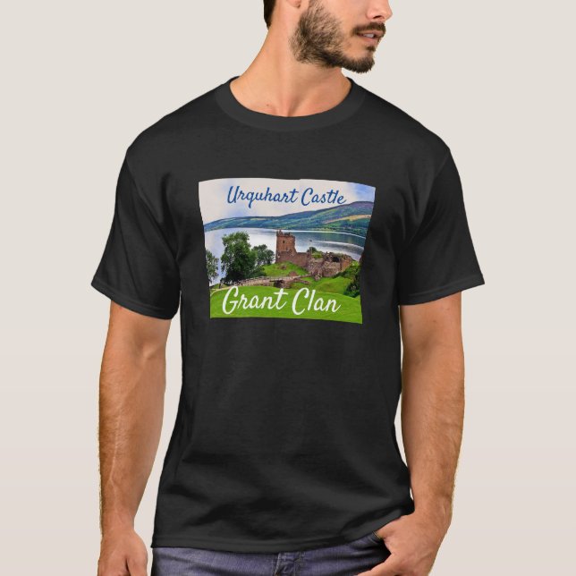 Scottish Grant Klan-Urquhart Castle T-Shirt (Framsida)