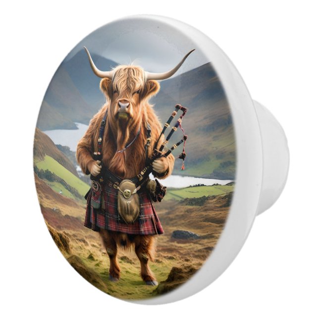 Scottish Highland Cow Bagpipe Player Knopp (Höger)