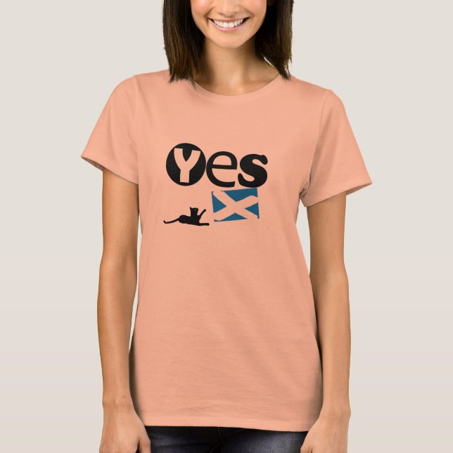 Scottish Independence Yes Cat Saltire Tee Shirt (Framsida)