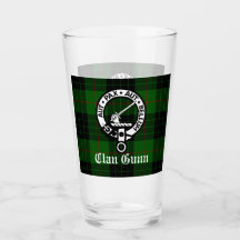 Scottish Klan Gunn Vapensköld Badge och Tartan