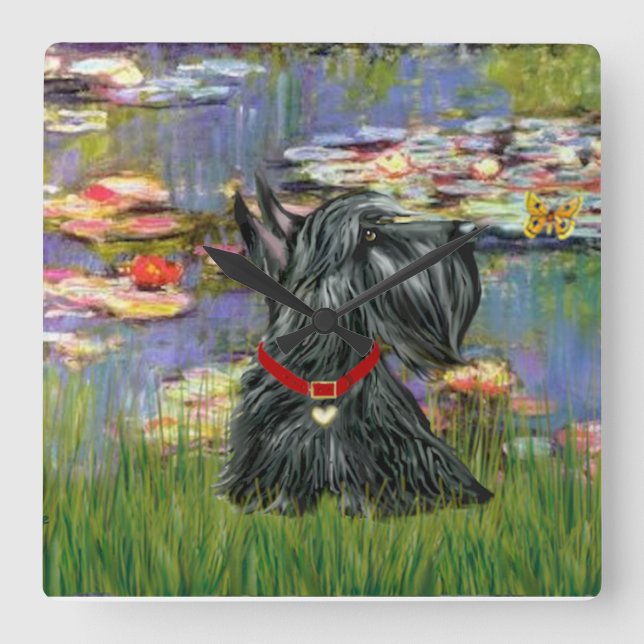 Scottish Terrier i Monets Lilies Fyrkantig Klocka (Framsida)
