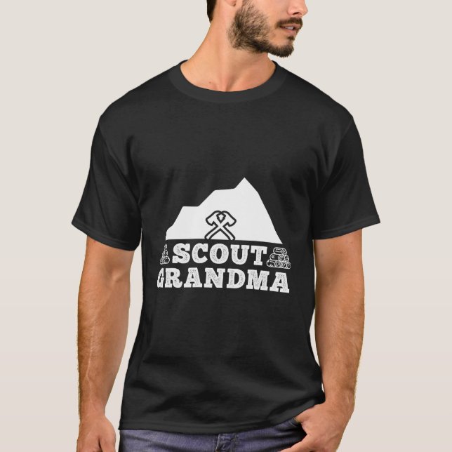 Scout Grandma T Shirt (Framsida)