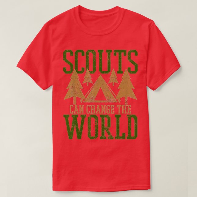 Scout visar Camp-ledaren som döljer en hike-kampan T Shirt (Design framsida)