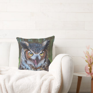 Screeching Owl Pillow Kudde