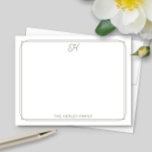 Script Monogram Vacker Familjepappervara Grön Anteckningskort<br><div class="desc">Denna design har en tunn dubbel ram med utrymme för ett vackert monogram i toppen och namn/text längst ned. Klicka på knappen för anpassning om du vill ändra designelementen och/eller modifiera texten ytterligare! Variationer av denna design, ytterligare färger samt kompletterande produkter finns tillgängliga i vår butik, zazzle.com/store/doodlelulu. Kontakta oss om...</div>