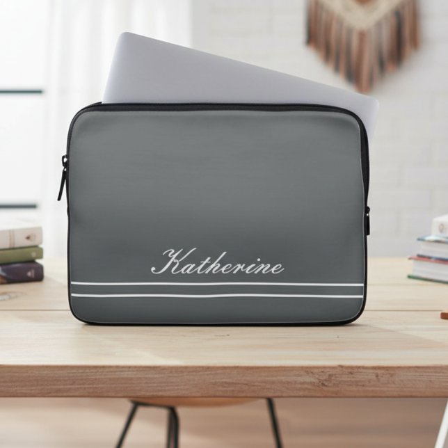 Script Name Minimalist Charcoal Gray Laptop Fodral (Skapare uppladdad)
