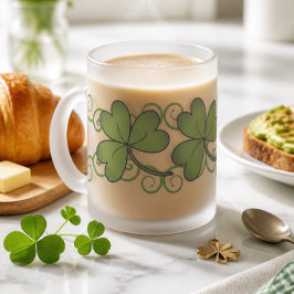 Scroll & Shamrock Frostad Glasmugg