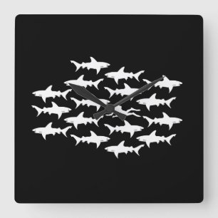 Scuba Diver Swimming med en hajskola Fyrkantig Klocka