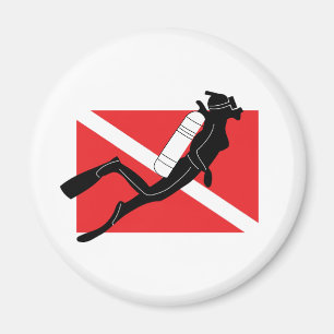 SCUBAdykare besegrar flagga med den kvinnliga Magnet
