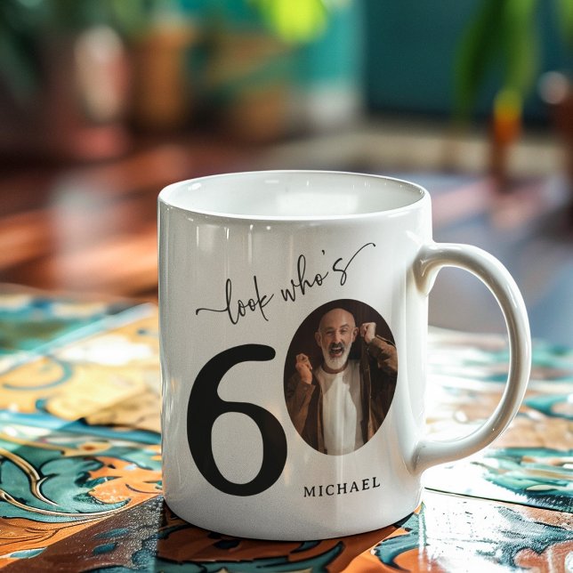 'Se 60-årsfirande i stil' 60-årspresent Kaffemugg (Skapare uppladdad)