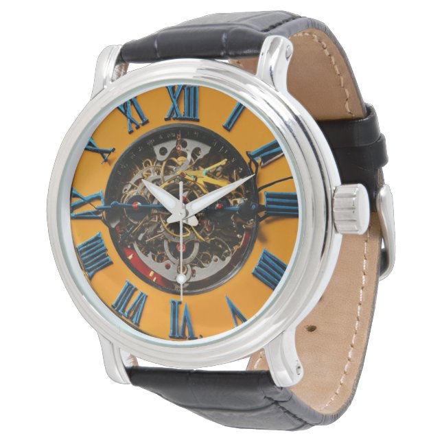 Se ditt ultimata sällskap för Fitness och Conn Armbandsur (Vinklad)