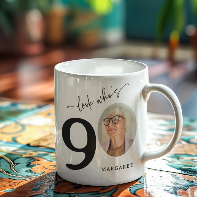 'Se hur 90' Stilfull 90-årsdag Kaffemugg (Skapare uppladdad)