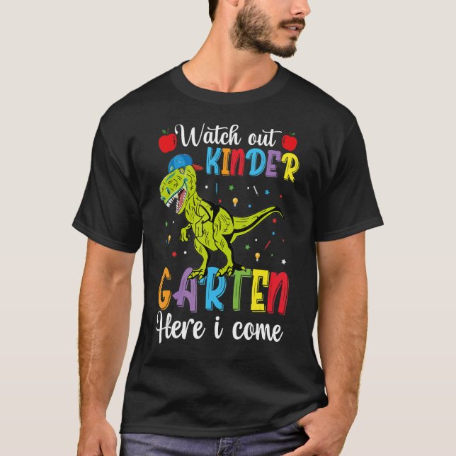 Se upp Kindergarten här i Kom Dinosaurs bak T Shirt (Framsida)