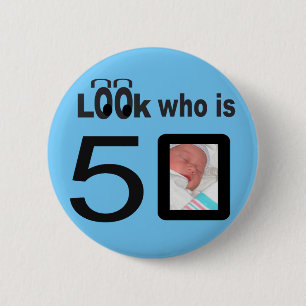 Se vem är 50 blått knapp