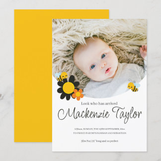 Se vem som är här Nyfödd bebis Bee Announcement Inbjudningar