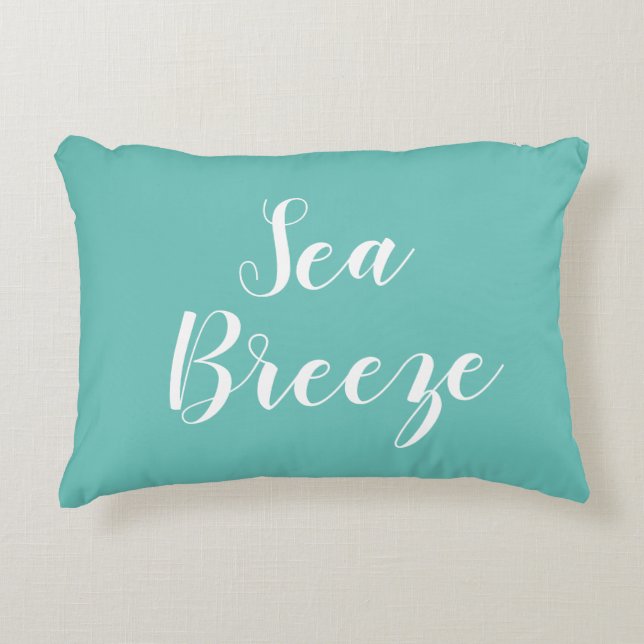 Sea Breeze Beach Turcos Script Accent Pillow Prydnadskudde (Framsidan)