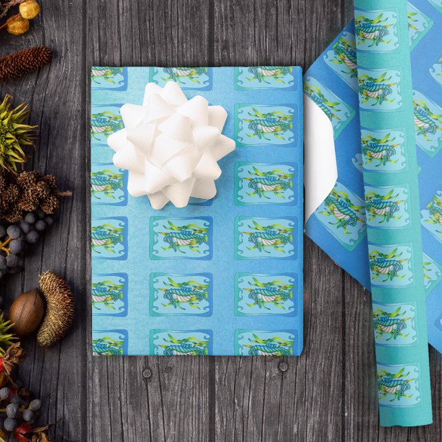 Sea Dragon Creati Sjögräs Blue grönt Ram Presentpapper (Fantasy sea creature dragon in seaweed in wavy frames blues and greens gift wrapping paper roll.)