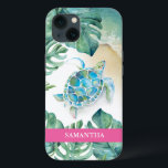 Sea Turtle Beachy Anpassningsbar Phone Case<br><div class="desc">Den här anpassningsbarna har en havssköldpadda med vattenfärg,  kustnära och tropiska monstera handflatan löv. Anpassa med ditt namn i vitt över en rosa bakgrund. Bild och design av Victoria Grigaliunas. För att se fler fall av sjö- och näsliv som t.ex.</div>