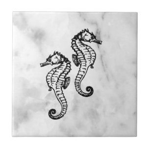Seahästar på White Marble Kakelplatta