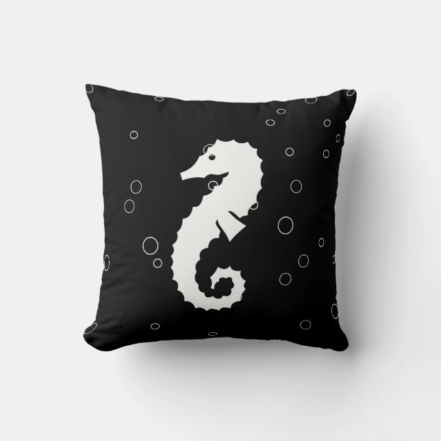 SEAHORSE WHITE på svarta kuddar (Framsida)
